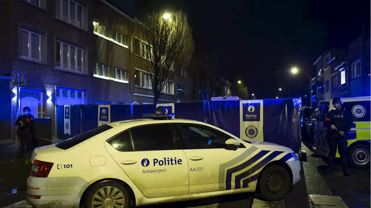 Une fillette de 11 ans tuée suite à des coups de feu à Merksem : 'Un énième règlement de compte dans le milieu de la drogue', selon Bart De Wever