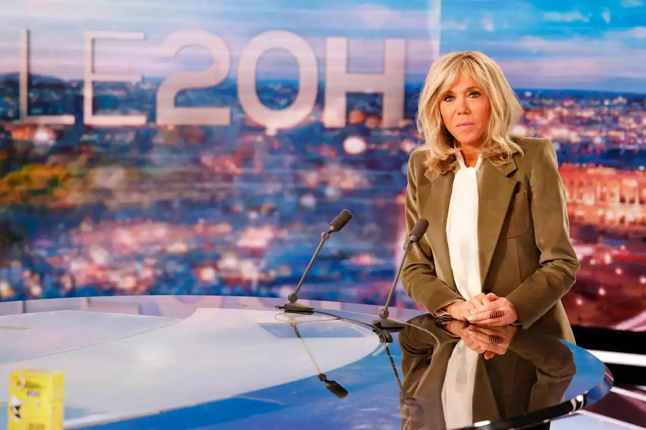 À l’Élysée, Brigitte Macron « entend les critiques » et « passe les messages » au président