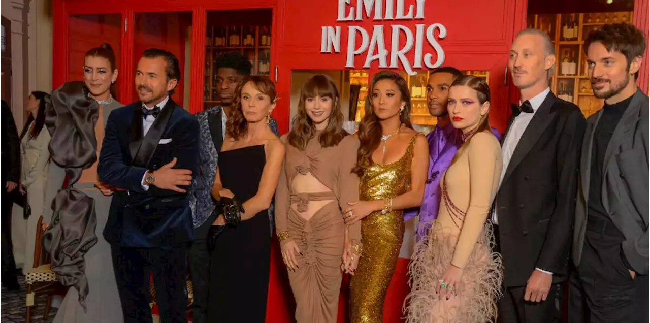 Les fans d'Emily in Paris supplient ce personnage de la série Netflix de se taire !