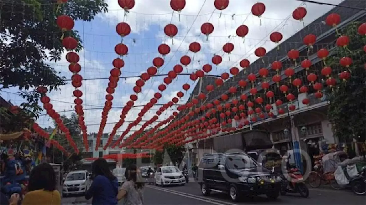 Perayaan Imlek 2574 di Solo Semarak, Ada 5.000 Lampion hingga Pesta Kembang Api