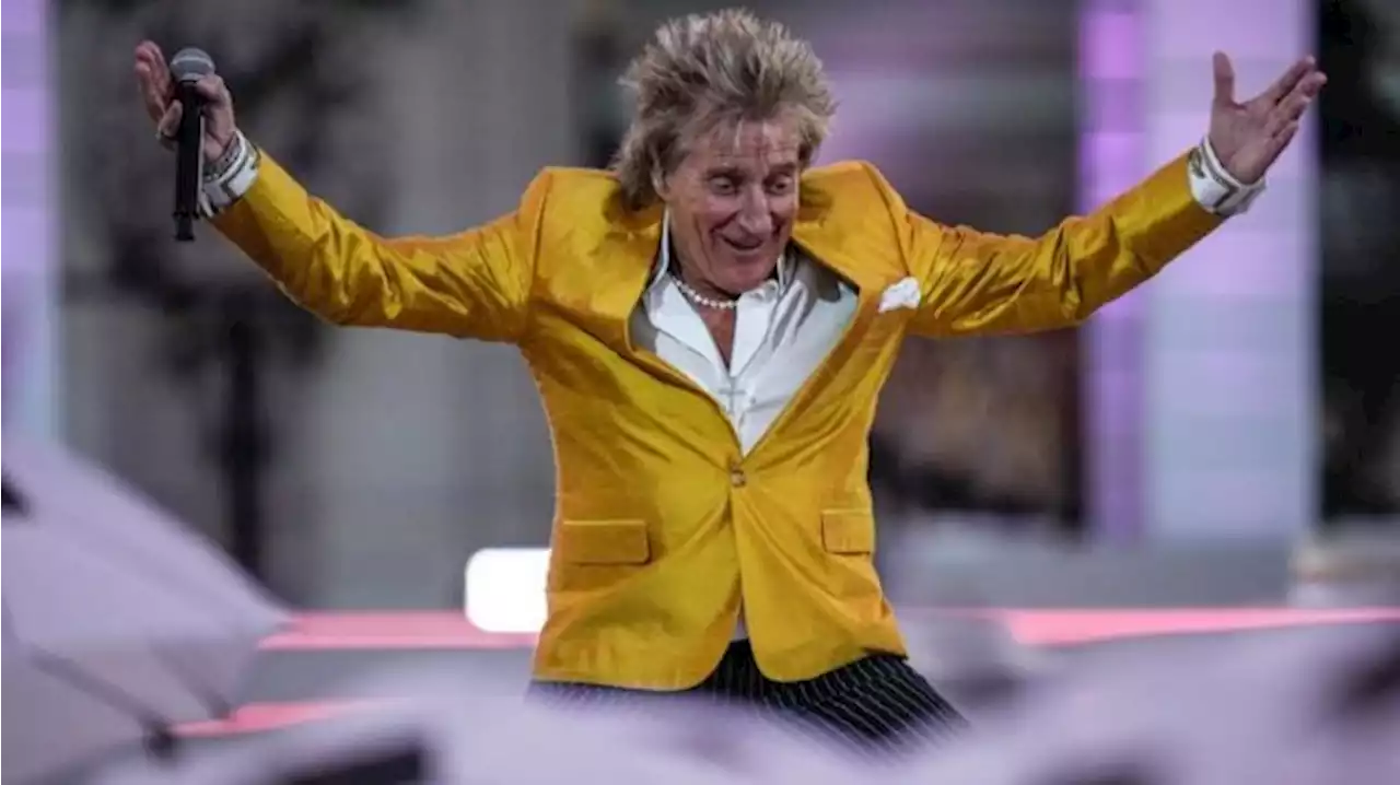 Rod Stewart Penyanyi Asal Inggris Dulu Pernah Bermain di Klub Sepak Bola Brentford