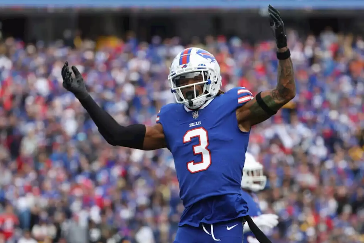 Bills' Hamlin flies back to Buffalo to continue recovery