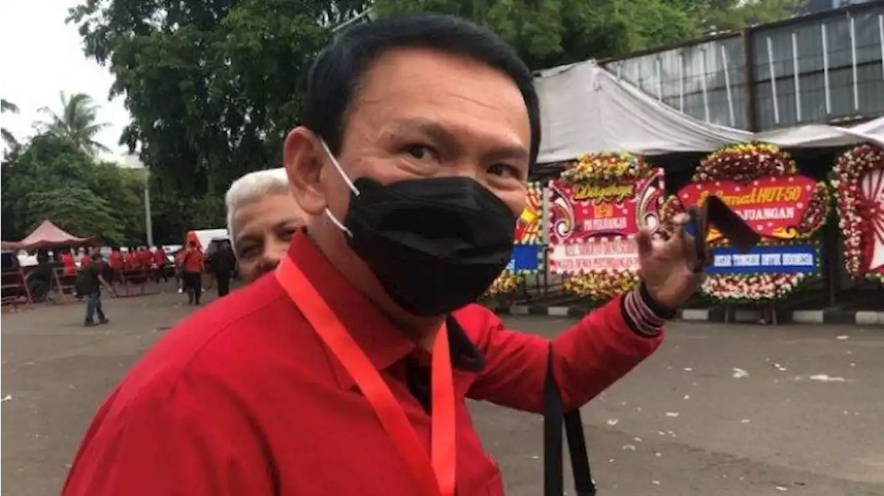 Pakai Baju Kader, Ahok Datang ke HUT PDIP ke-50 di Kemayoran - Tribunnews.com