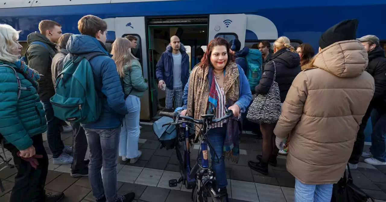 Geen treinen tussen Almelo en Hengelo, Keolis: Twente-supporters zoek alternatief!