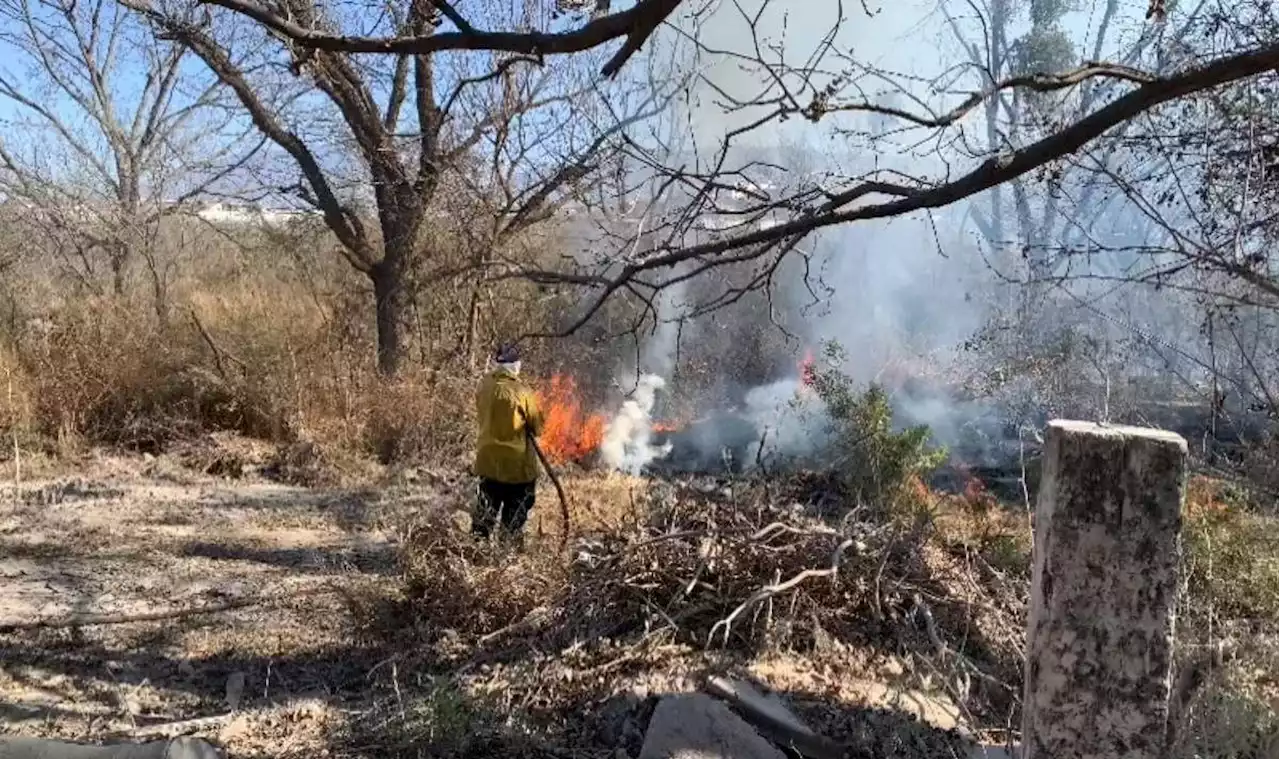 Denuncian incendio en predio al norte de Saltillo