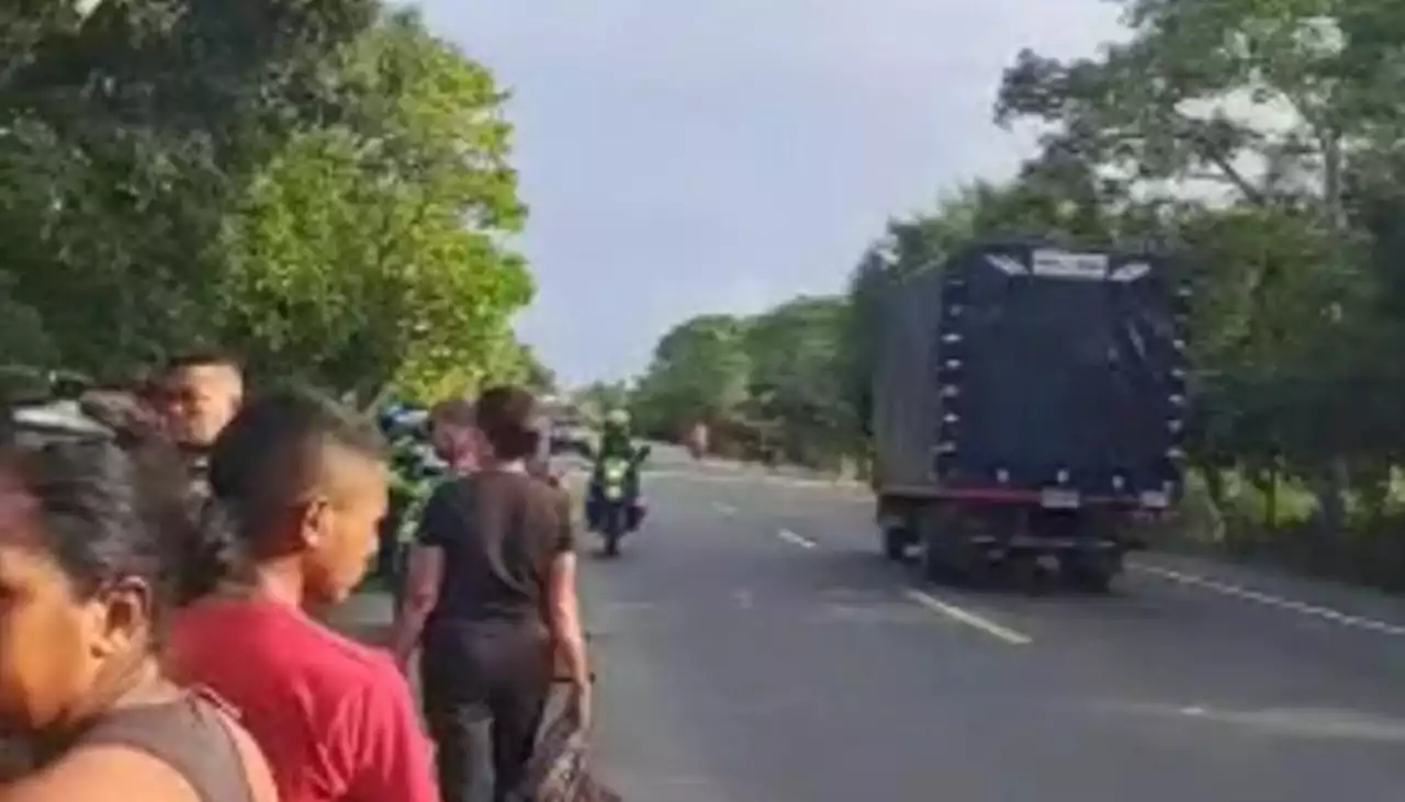 Camioneta embistió motocicleta en la Vía al Mar y se dio a la huida: dos muertos