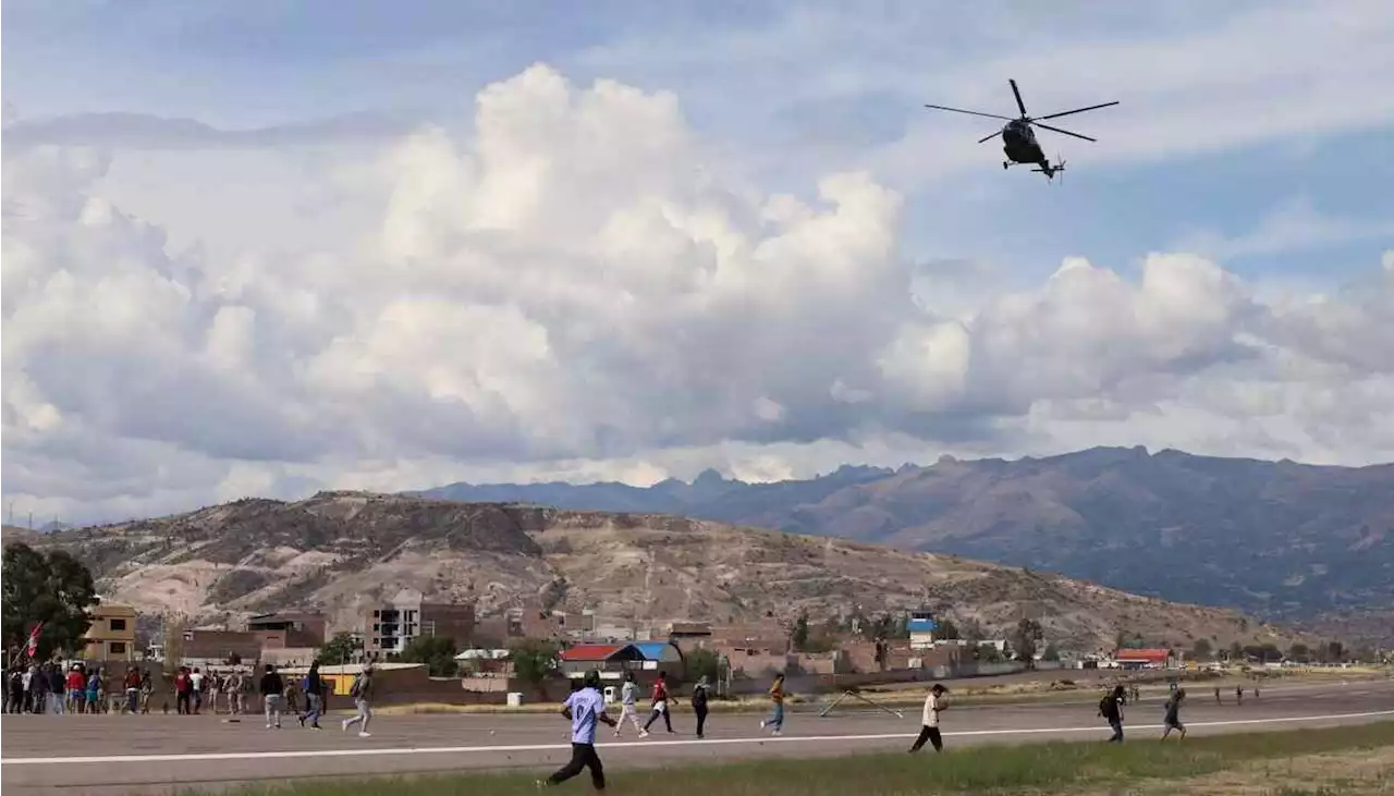 Perú cierra un segundo aeropuerto por las protestas antigubernamentales