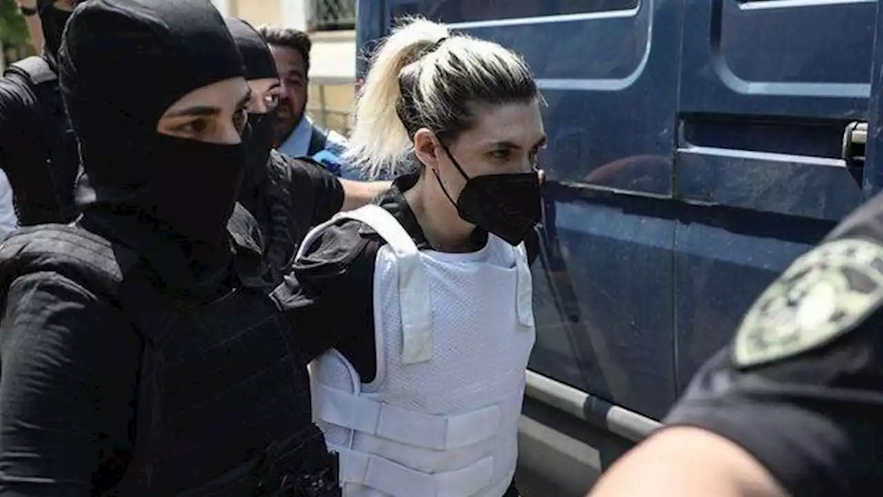 وسط سخط شعبي.. محاكمة يونانية متهمة بقتل بناتها الثلاث | صحيفة الخليج