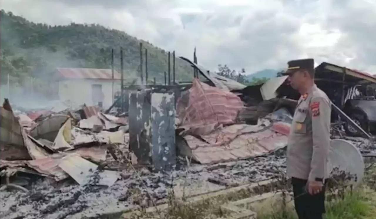 KKB Bakar Kantor Dukcapil Pegunungan Bintang Papua