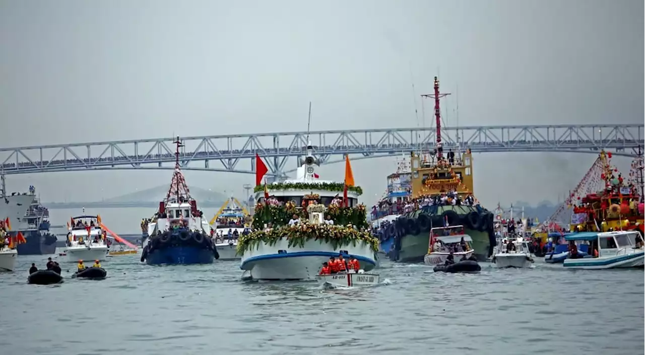 Coast Guard Cebu warns public over fake permits for fluvial procession