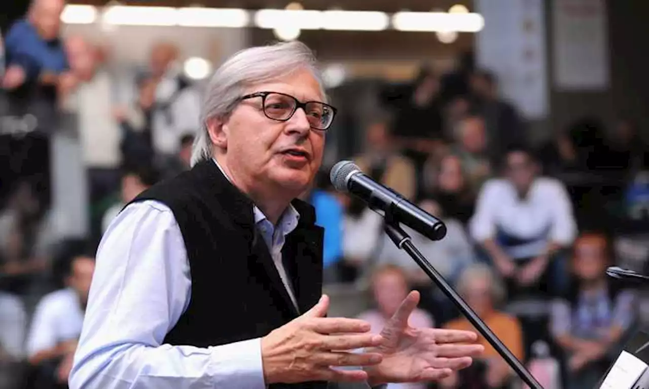 Sgarbi: 'San Siro non si tocca, lo dice anche il mio cameriere interista'