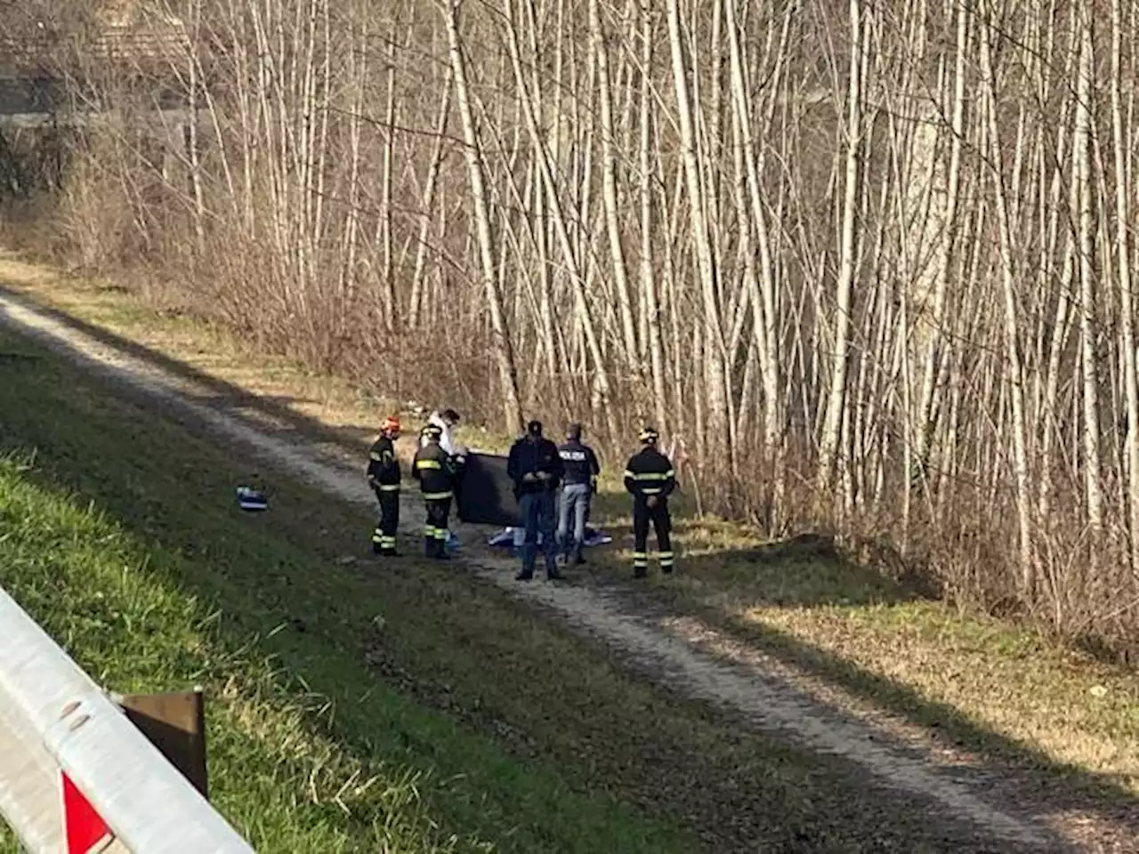 Padova, si getta nel fiume per sfuggire a un controllo di polizia: ripescato morto