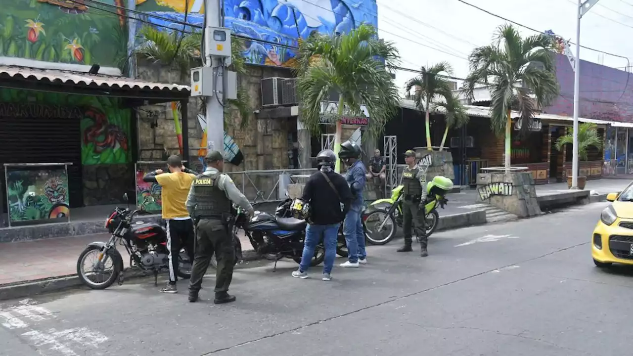 “Millonarias” pérdidas en el comercio debido a cierre de locales en carrera 8