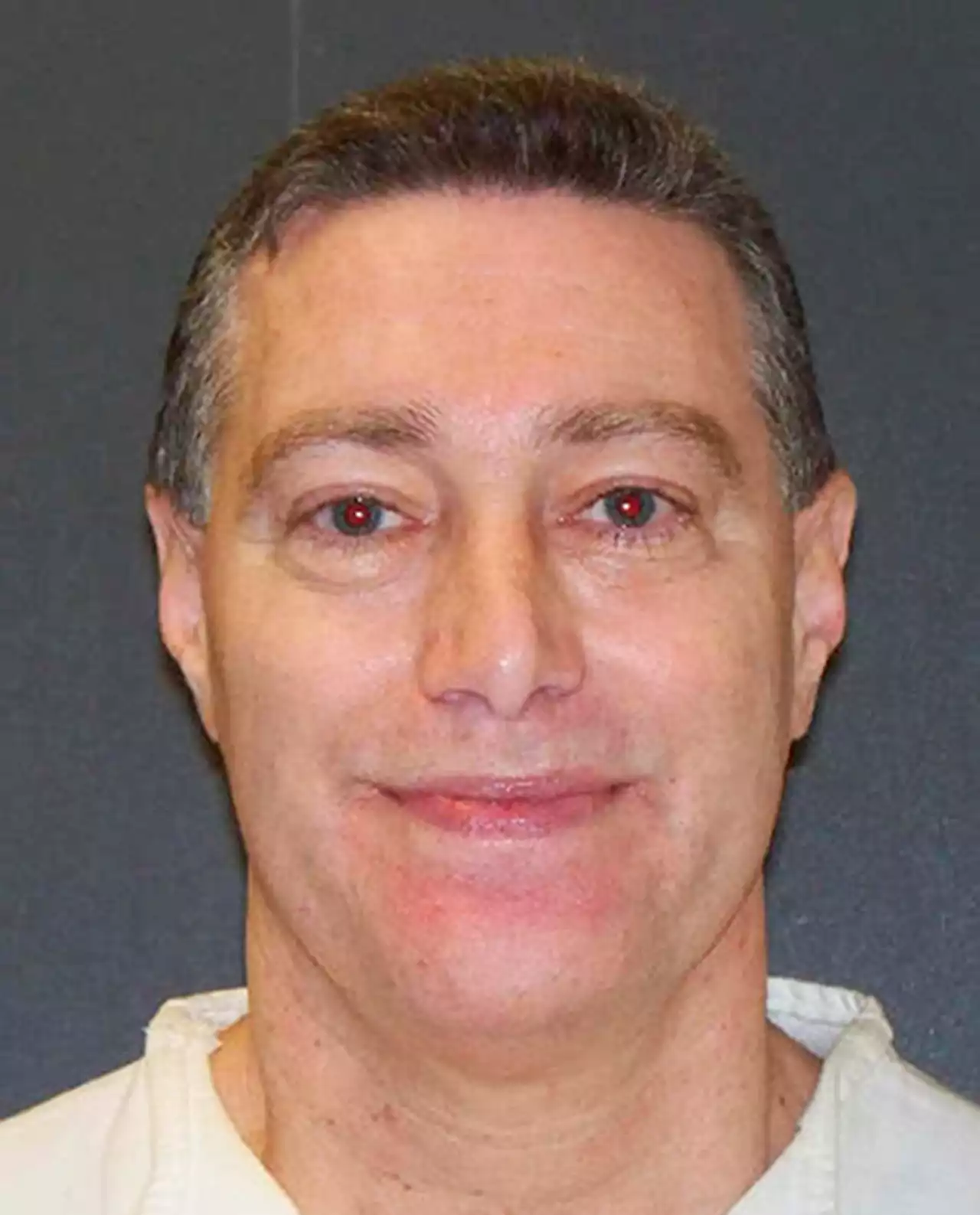 Texas executes ex-officer who hired 2 people to kill wife