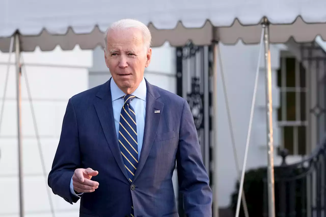 FAA outage: White House says 'no evidence of cyber attack,' Biden briefed on grounded flights