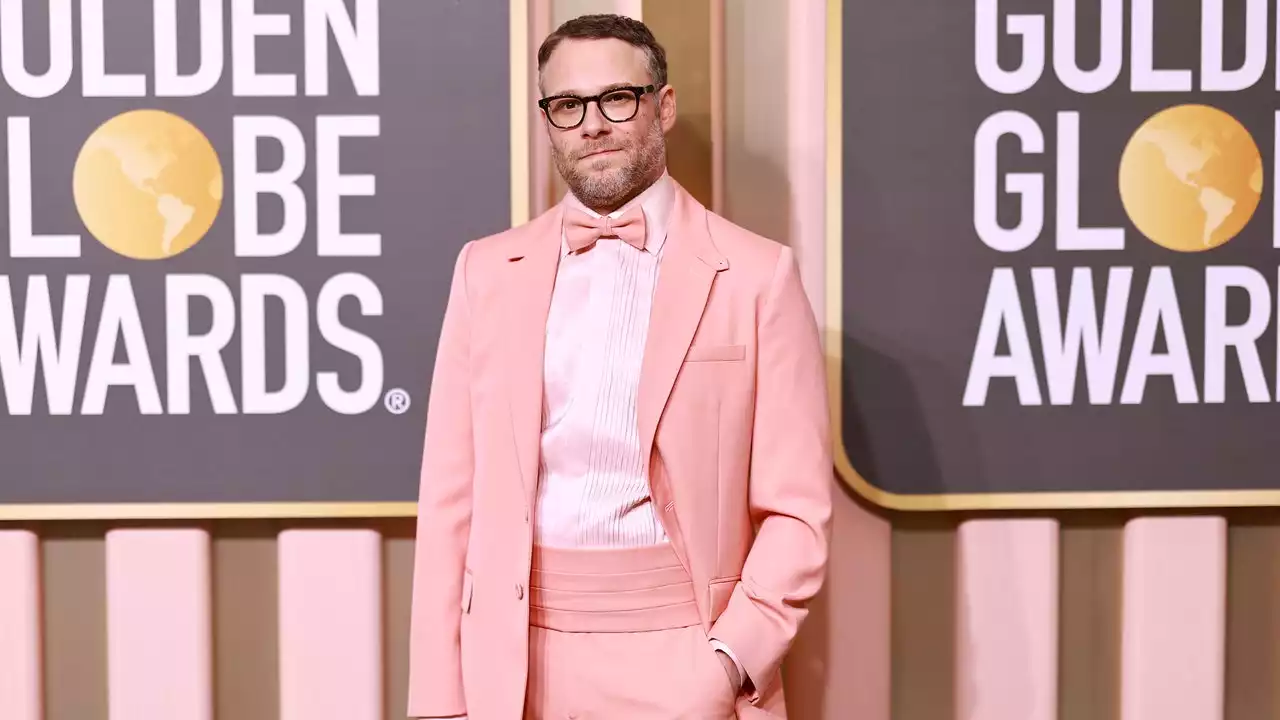 Pour ou contre le smoking rose pêche de Seth Rogen aux Golden Globes ?