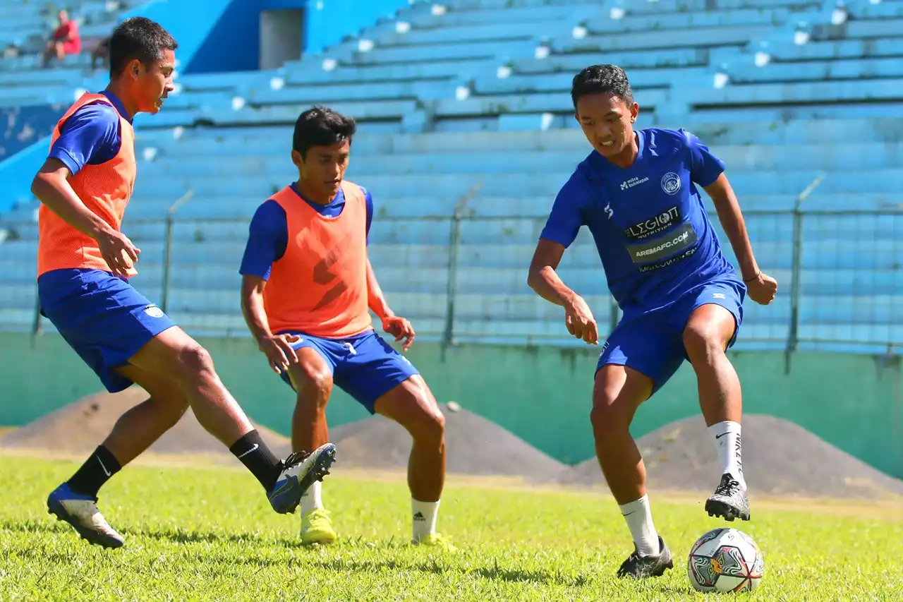 Lepaskan Sederet Pemain, Arema Berburu Pemain-Pemain Muda