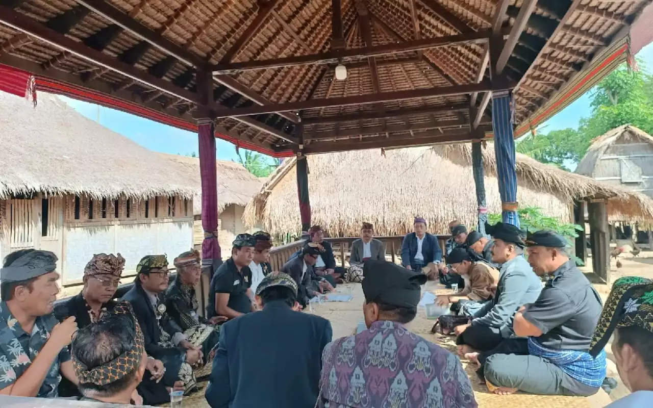 Sejumlah Tokoh Adat Sasak Bertemu Membahas Sangkep Warige