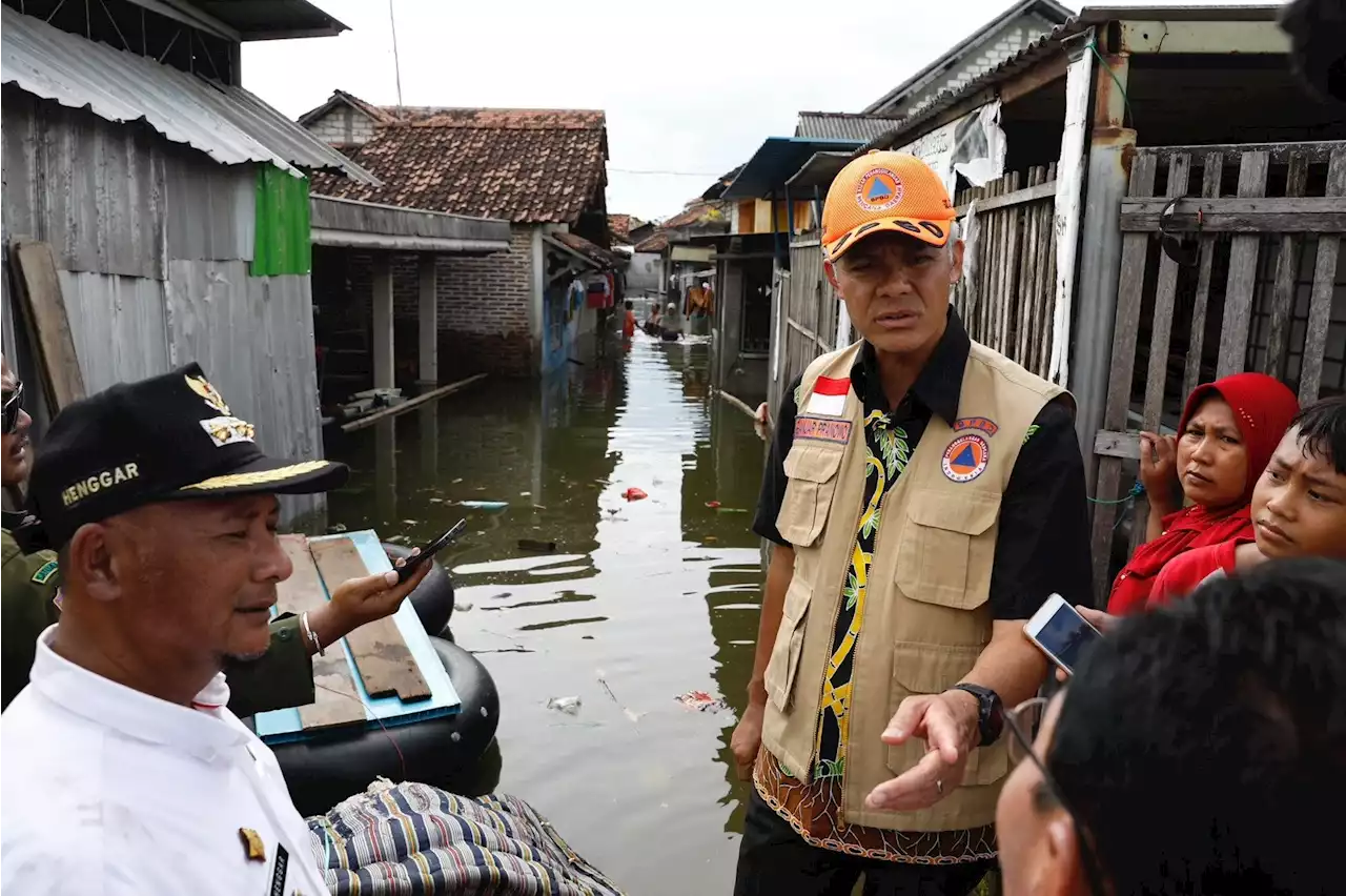 Tinjau Banjir di Pati, Ganjar: Tidak Bisa Dibiarkan Hanya Pasrah pada Alam