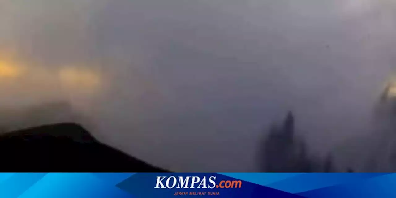 Hujan Abu Erupsi Gunung Marapi sampai ke Tanah Datar