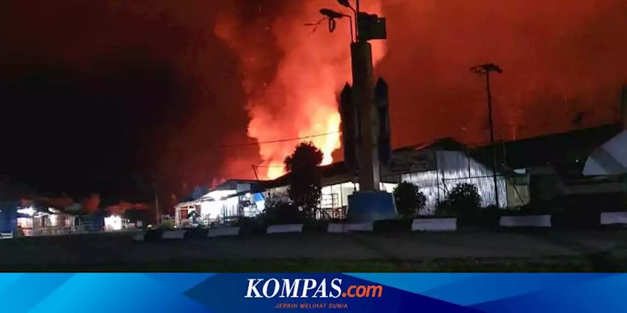 Puluhan Warga Sembunyi di Polres Pegunungan Bintang Saat KKB Bakar Kantor Dispendukcapil