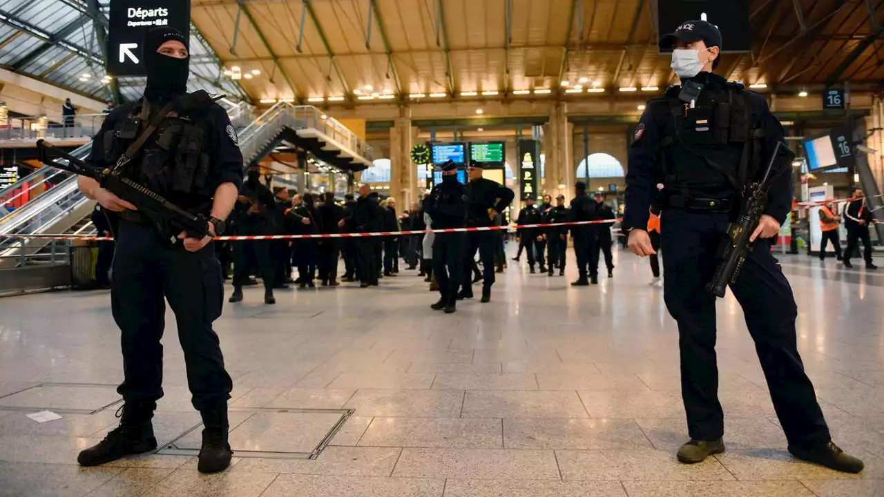 Parigi, accoltella sei persone alla Gare du Nord: aggressore neutralizzato