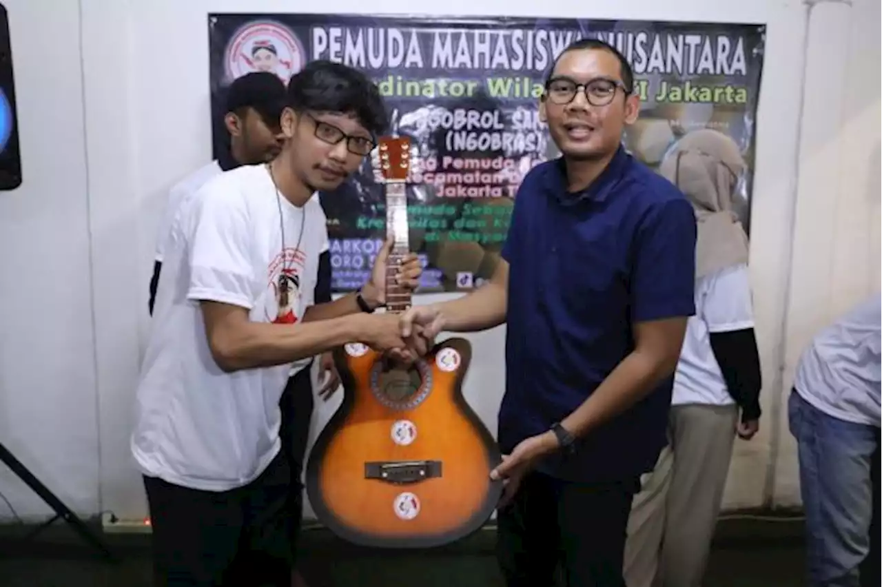 PMN Berikan Bantuan Alat Musik ke Pemuda Kelurahan di DKI Jakarta