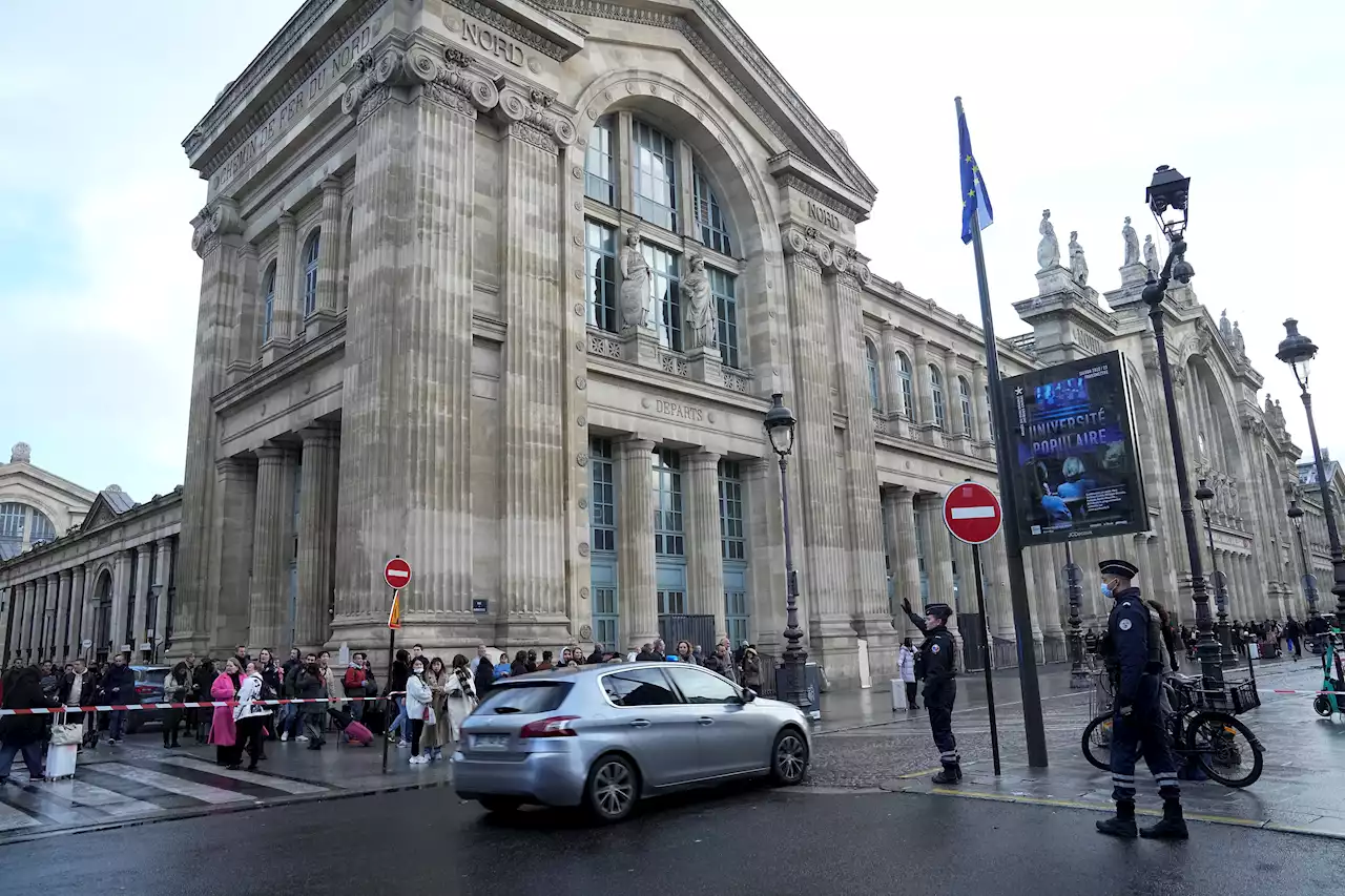 6 Stabbed With 'Bladed Weapon' in Busy Paris Train Station, Attacker Shot by Police