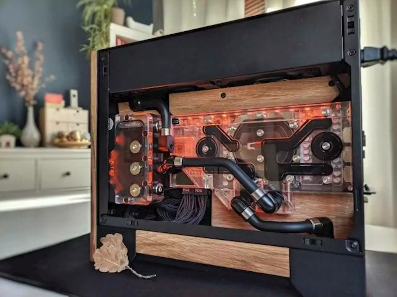 Projekt DanWooD Li: Coole Casemod mit Holz auf PCGH Extreme