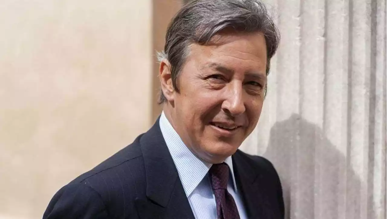 Alessandro Del Bono vittima di una rapina violenta a Milano: sfondano il vetro della Ferrari con la pistola per prendere l’orologio