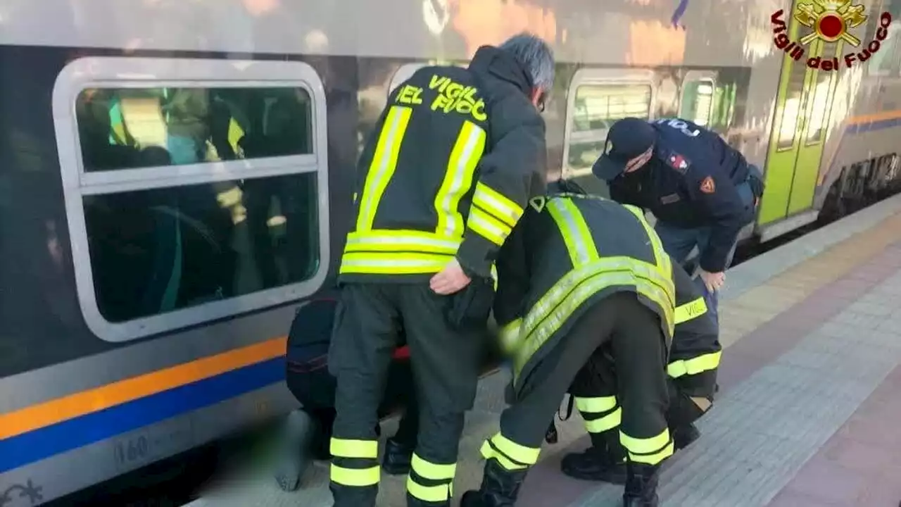 Investito da un treno: morto un uomo