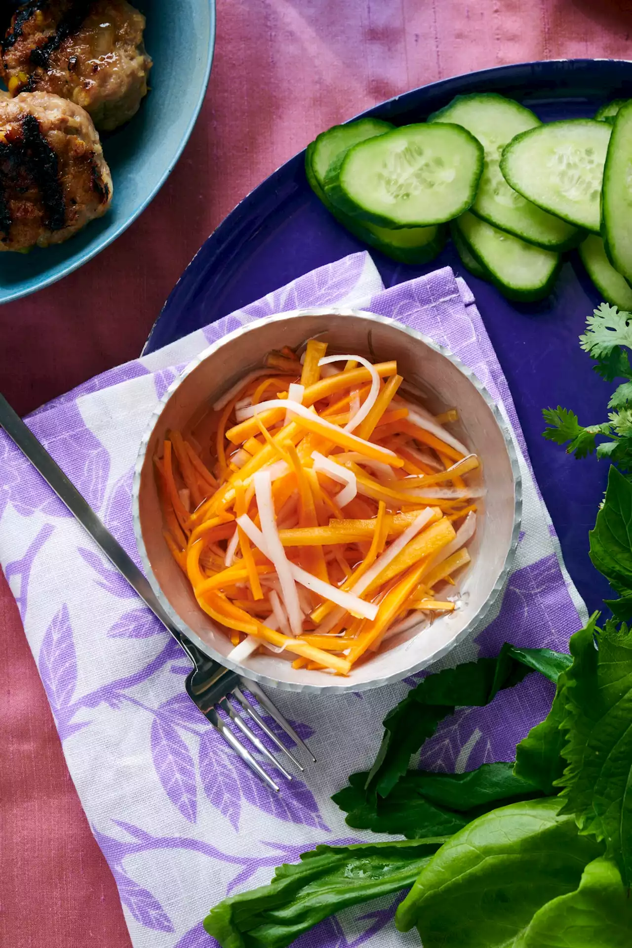 Do Chua (Vietnamese Carrot Daikon Pickle)