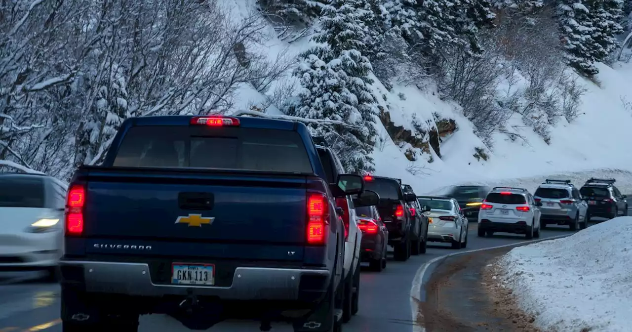 Hey, skiers, soon you can catch a new ride to get up Utah’s Cottonwood canyons