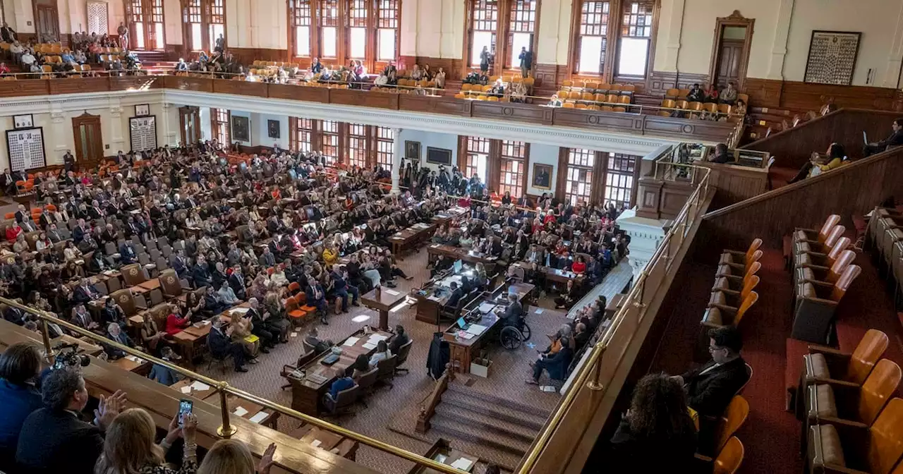 Oaths, M&Ms and a historic Quran: Texas’ freshman lawmakers begin their inaugural legislative session