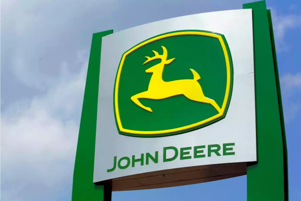 John Deere, farm group reach deal on fixing equipment