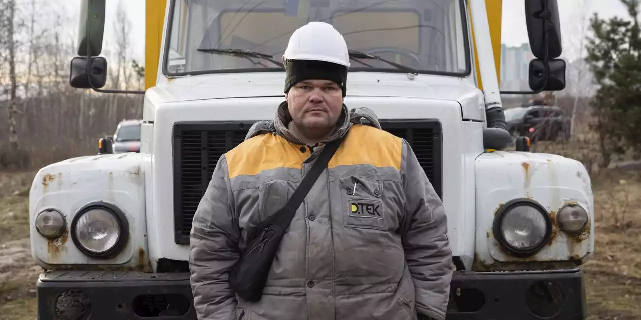 Ukraine’s Electric-Repair Crews Become Unlikely Wartime Heroes