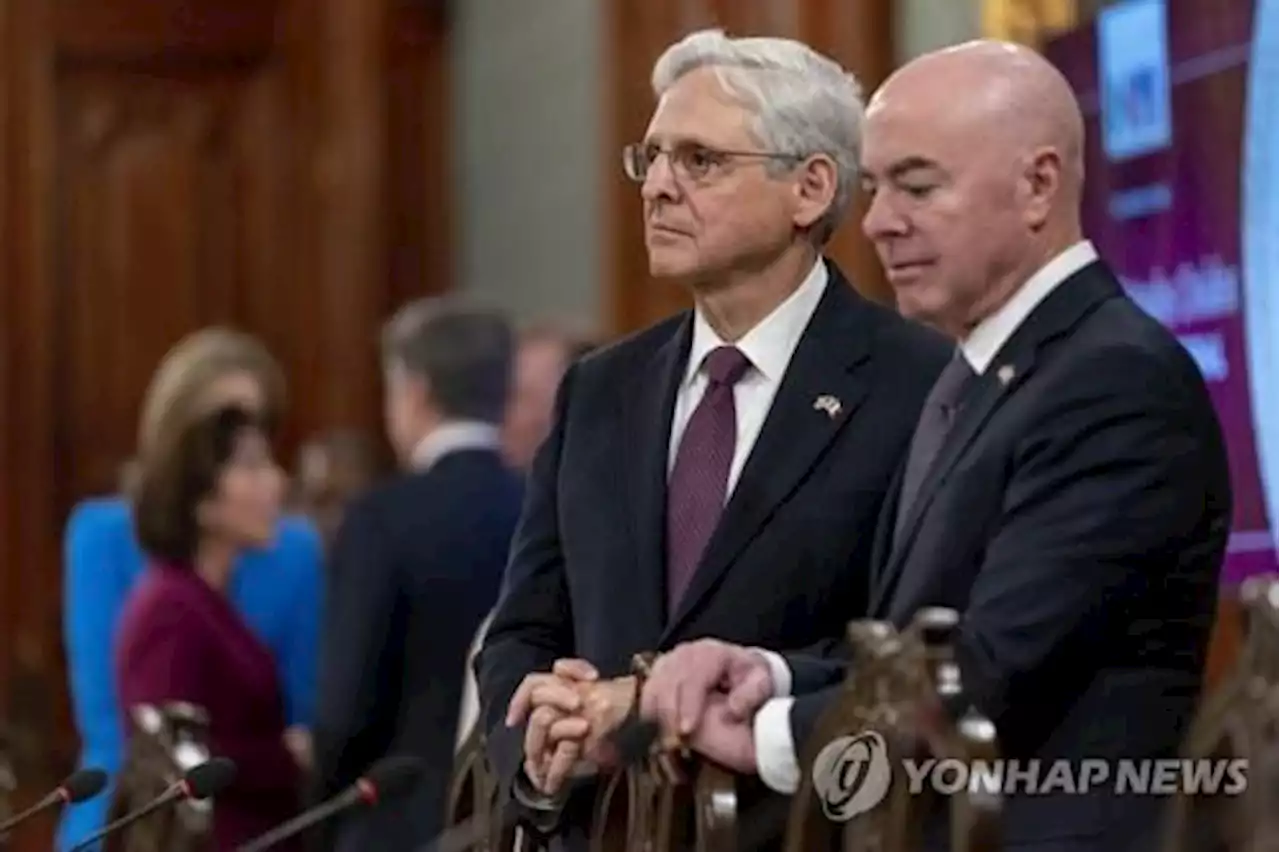 바이든 견제 포문 연 美 공화…하원서 국토안보장관 탄핵안 제출 | 연합뉴스