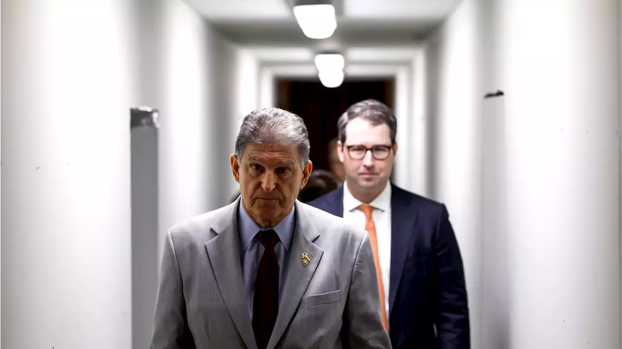 Joe Manchin's top aide to join oil and gas lobbying group