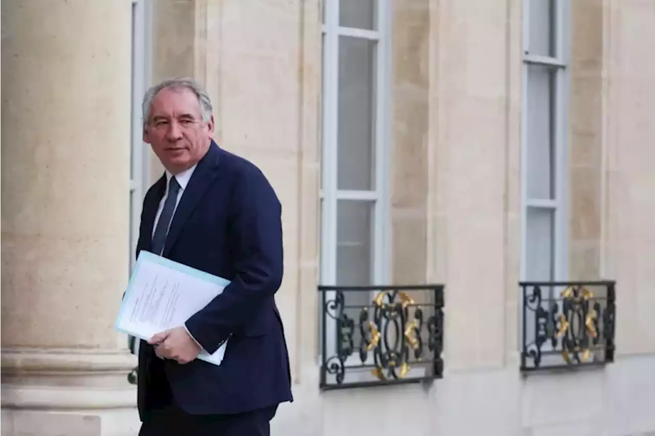 R\u00e9forme des retraites : Fran\u00e7ois Bayrou enfonce le clou