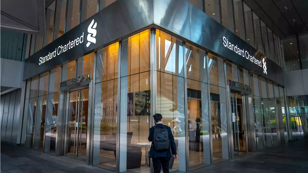 Standard Chartered moves to sell Dublin-based aviation group