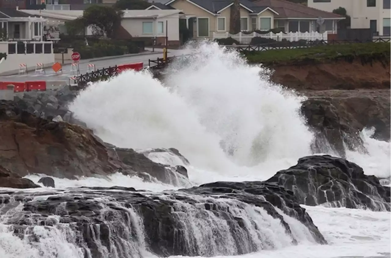 Storm-weary Californians clean up, brace for another torrent