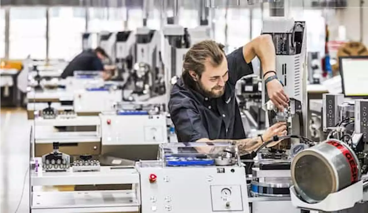 Schweizer Unternehmen stellen weiter fleissig Leute ein