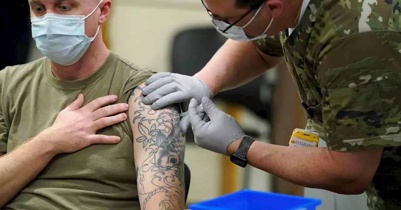 Pentagon officially rescinds COVID-19 vaccine mandate