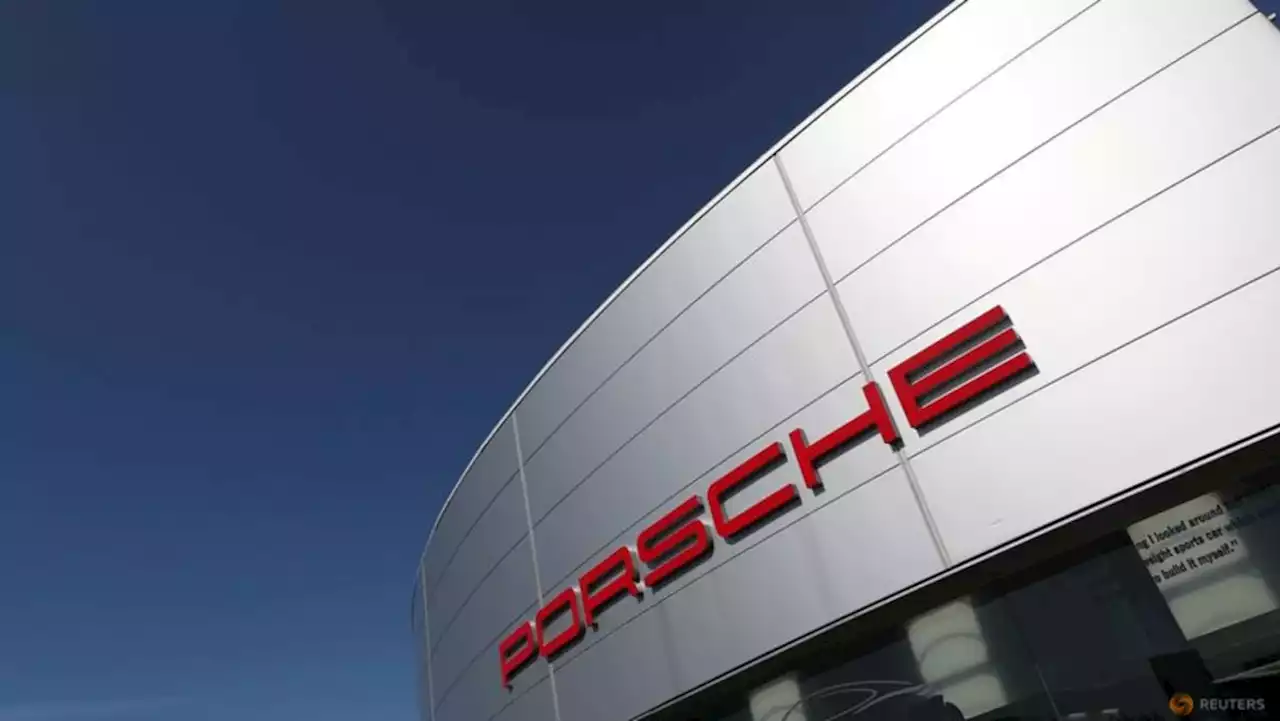 Google, Porsche in talks over Google Apps access