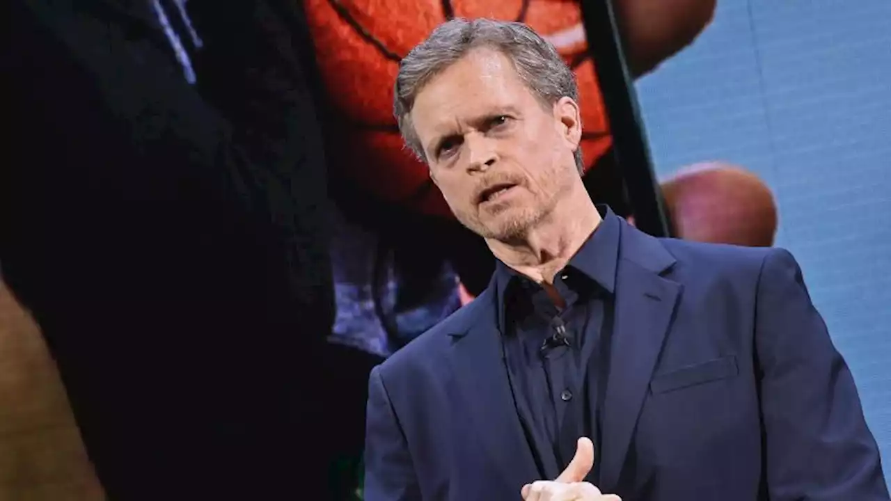 Disney names Nike executive Mark Parker as new chairman | CNN Business