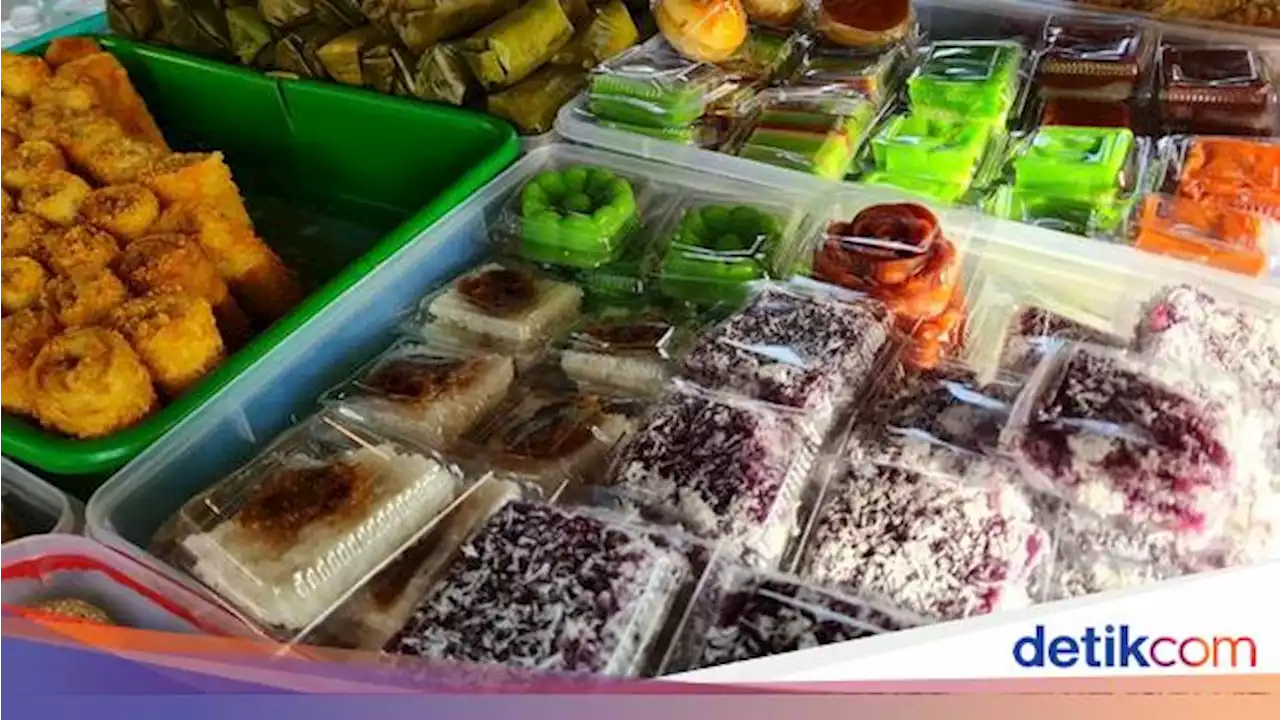 Mengintip Omzet Pedagang Pasar Kue Subuh yang Lapaknya Mau Dipindah