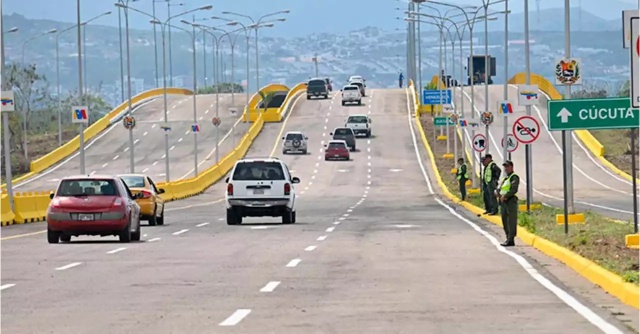 Arrancó el paso de carga por el puente internacional Atanasio Girardot