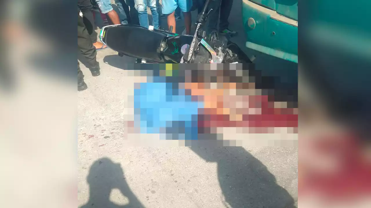 Un muerto y un herido al chocar una moto contra un bus en Santa Marta