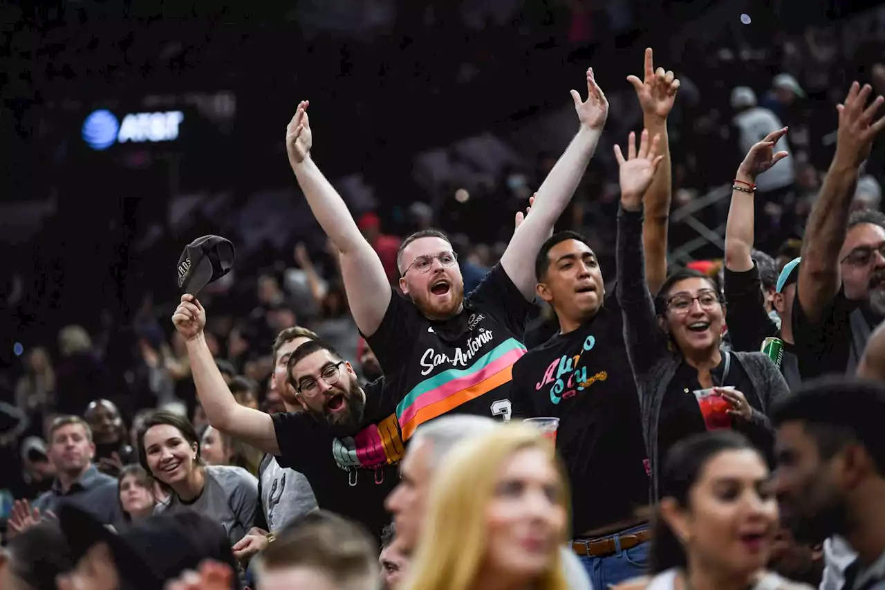 Spurs in line to set NBA's all-time attendance mark at Dome