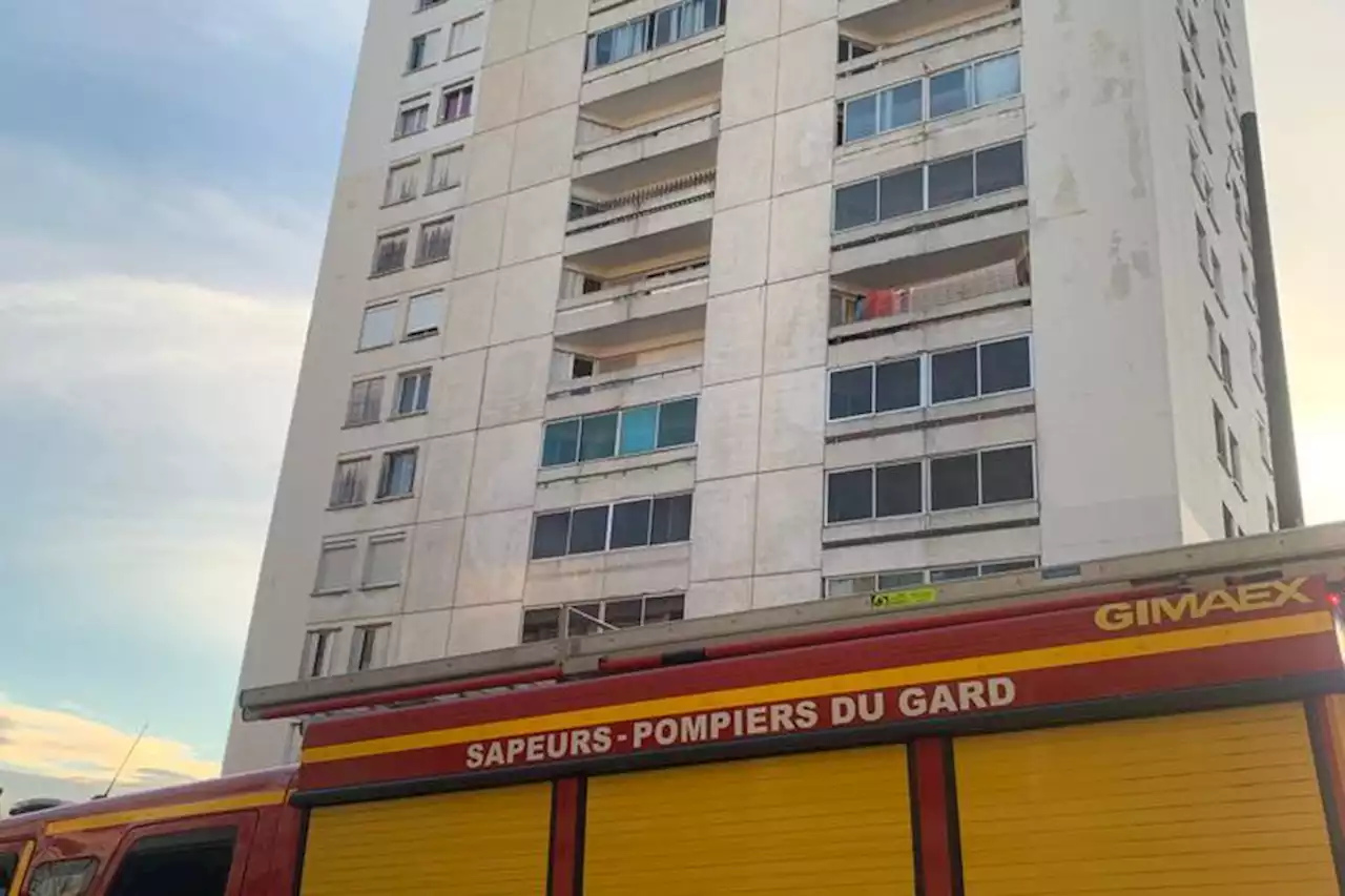 Nîmes : un incendie éclate dans un immeuble de 15 étages, de nombreux pompiers mobilisés